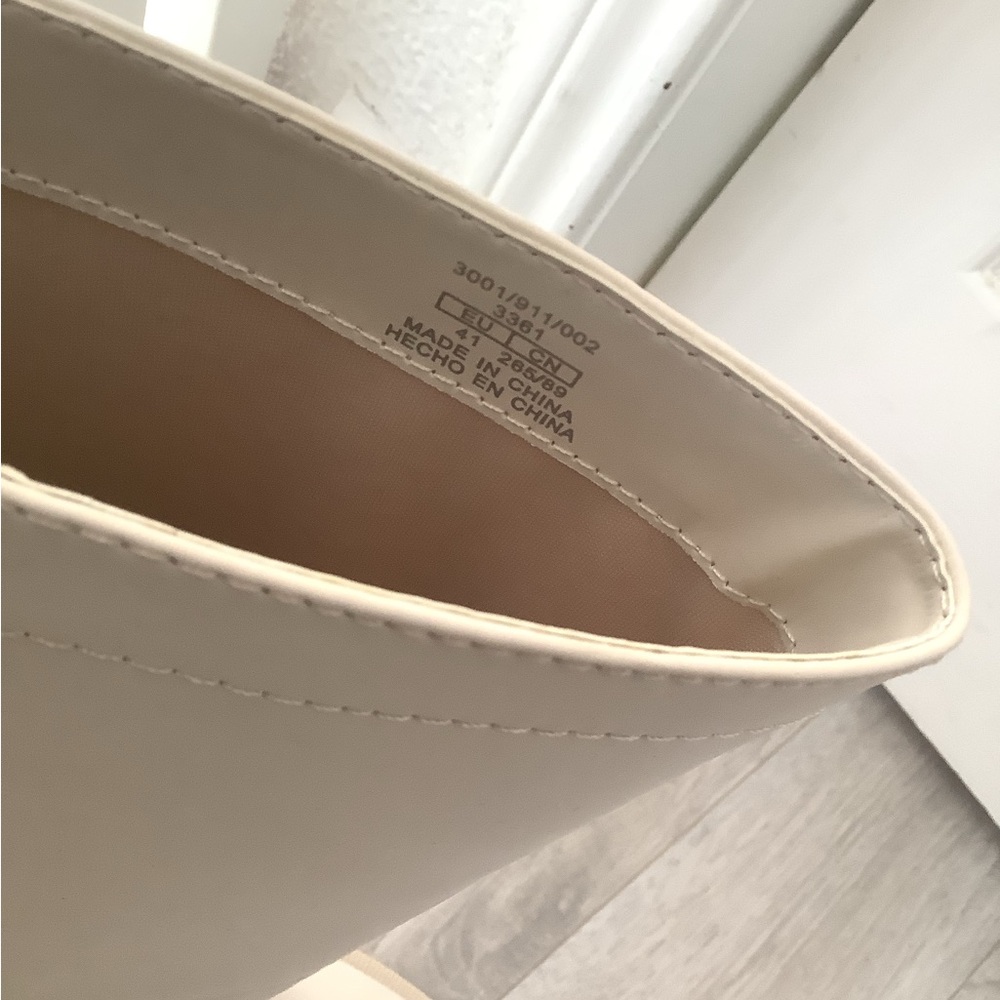 Zara Tall Boots Rubberized White Cream. - Picture 9 of 12